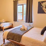 5br House By Travel Lets Homes Donegal With Sweeping & Hill Views * Carrigart