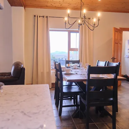 5br House By Travel Lets Homes Donegal With Sweeping & Hill Views Casa de Férias Carrigart