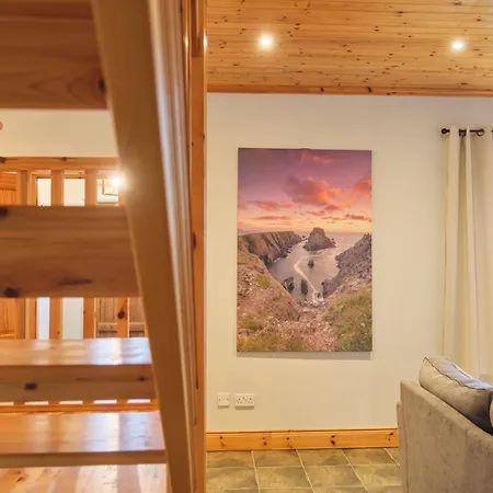 Prázdninový dům 5 Bedroom House By Travel Lets Homes Donegal With Sweeping & Hill Views