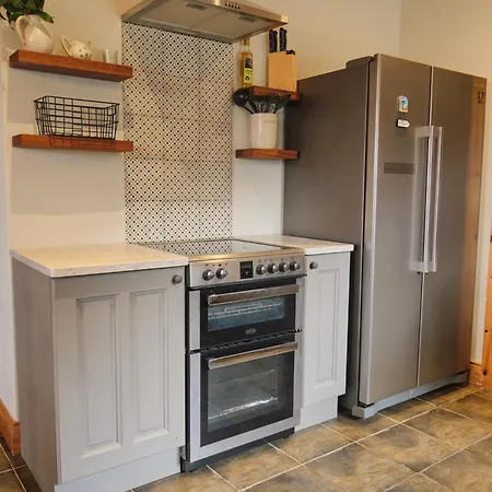 5 Bedroom House By Travel Lets Homes Donegal With Sweeping & Hill Views *